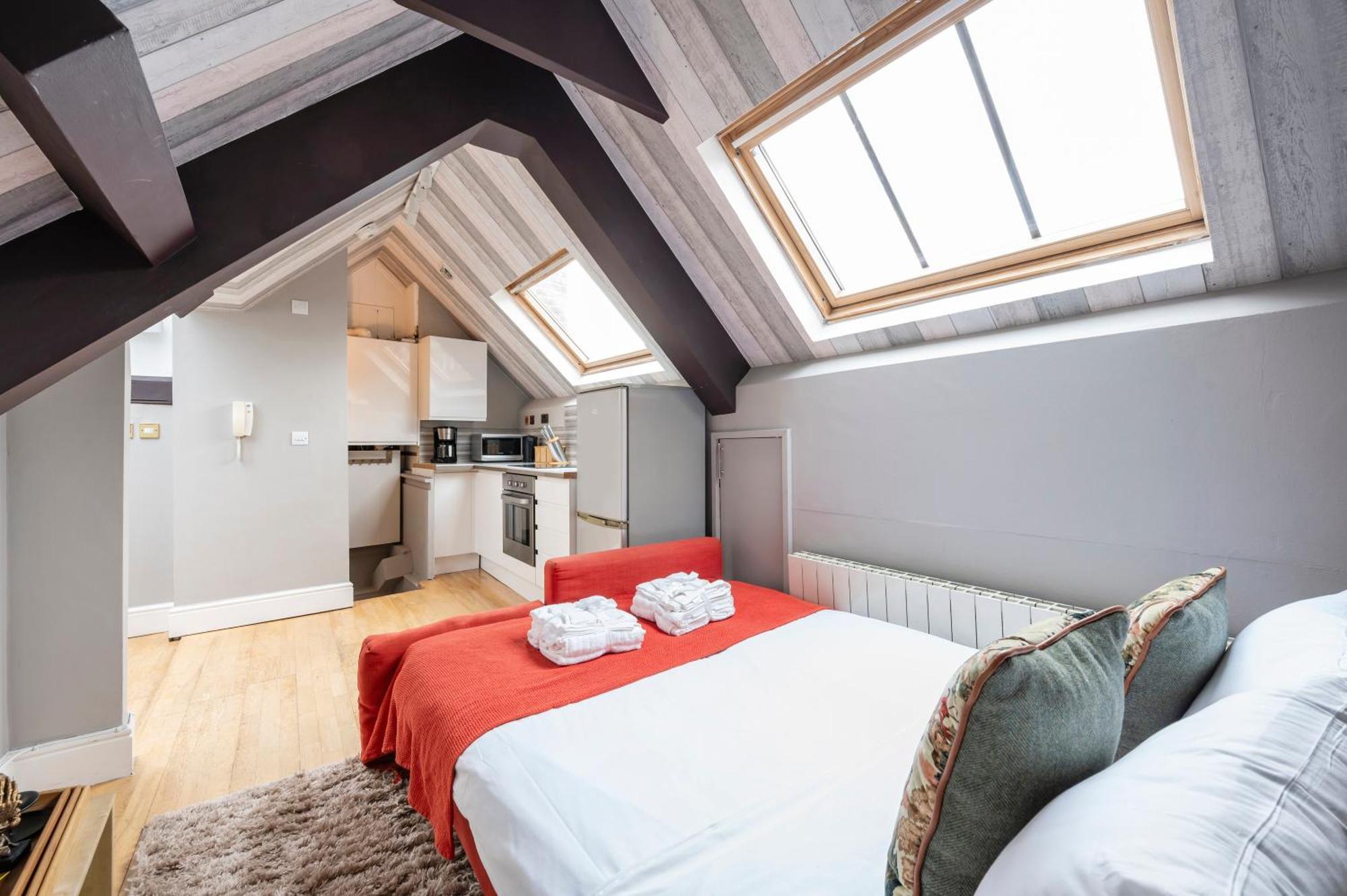 Апартаменты Sunny Loft In Center Of Лондон Экстерьер фото